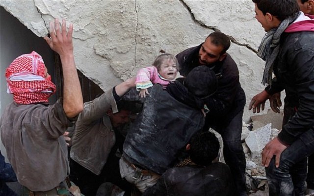 Barrel bombs dropped on Aleppo