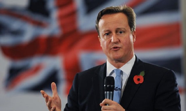 Cameron bows to pressure to take more Syrian refugees