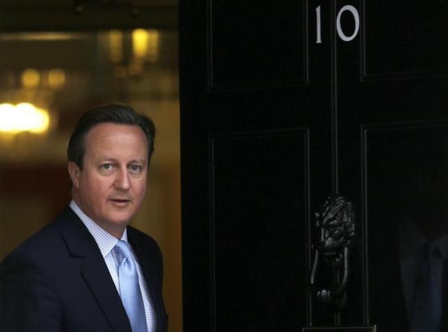 Cameron Says Russian Strikes a ‘Terrible Mistake’