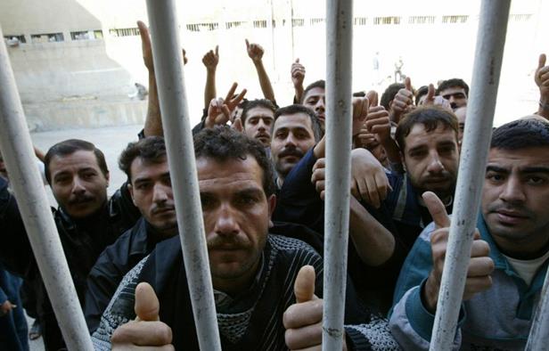 Syria Regime Drafts Prisoners, Teachers to Bolster Depleted Army