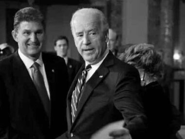 Biden Not Cancelling Student Debt is as Bad as Manchin Not Voting for S1