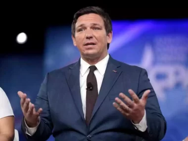 DeSantis Is a Small Man on a Big Stage